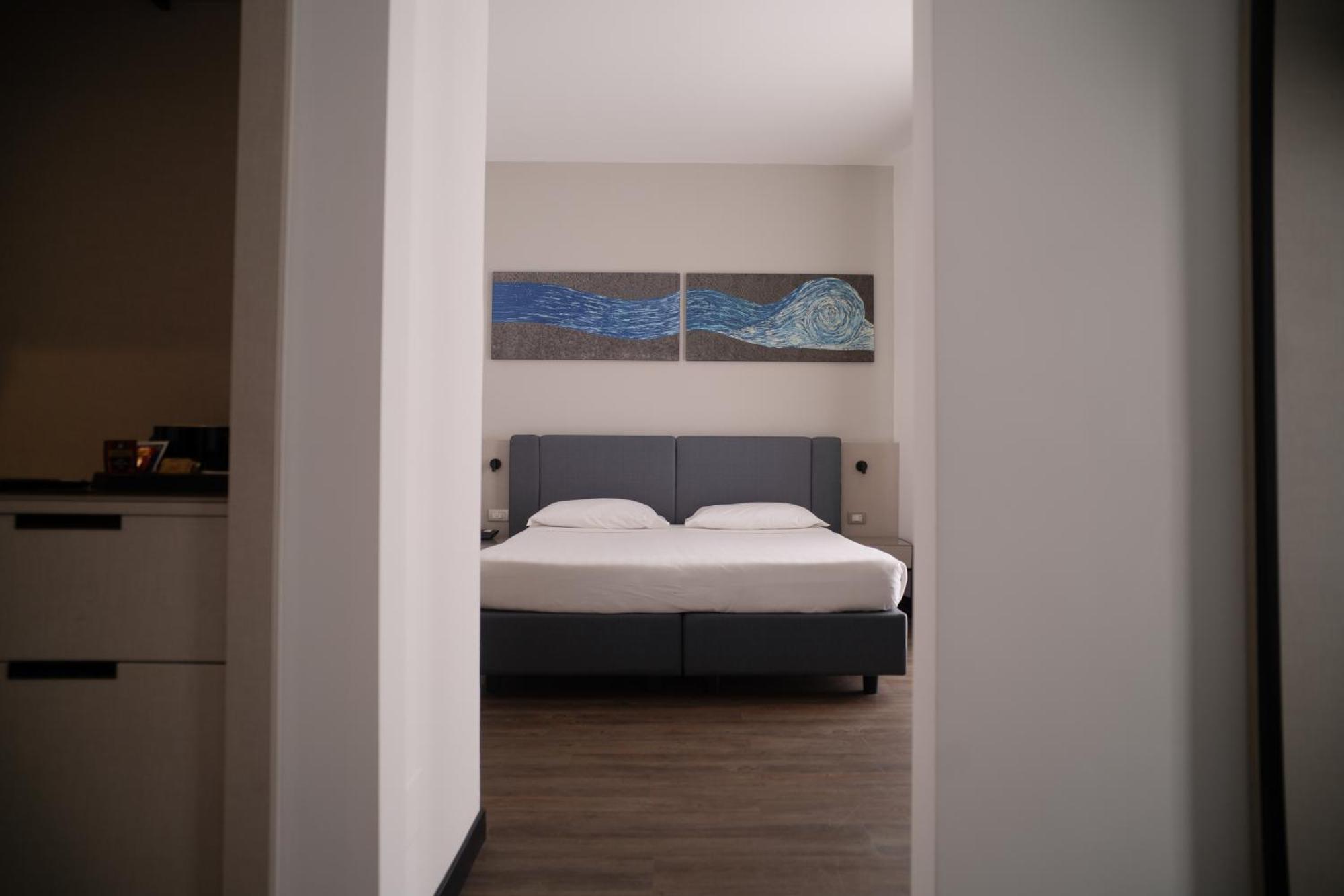 Sea Lion Hotel Montesilvano Marina Extérieur photo